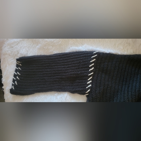 POL cable-knit Oversized Distressed Tattered Black Sweater SZ L‎ - Picture 2 of 15